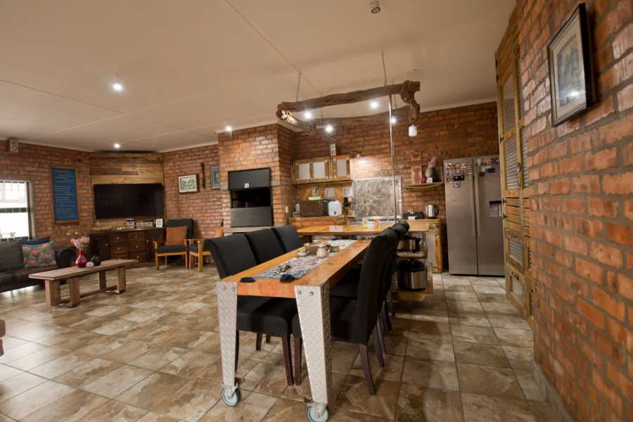4 Bedroom Property for Sale in Fraaiuitsig Western Cape